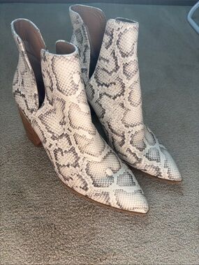 Steve Madden Snake-Print Pointed Toe Ankle Boots in Ivory and Gray